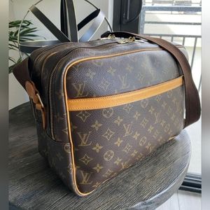 Preloved Reporter Monogram GM Massenger Crossbody Travel brown bag